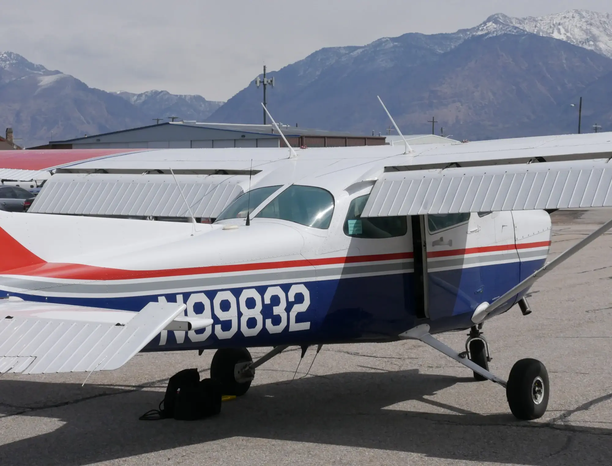 Cessna 172P about to takeoff