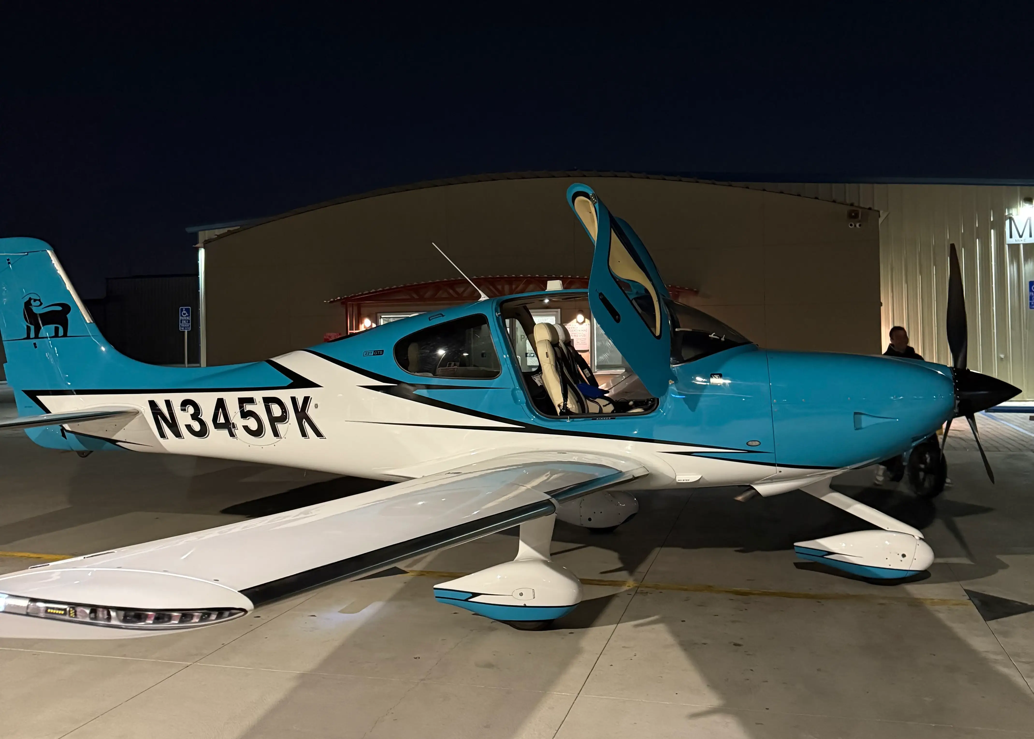 Cirrus SR22T at Blitz Aviation