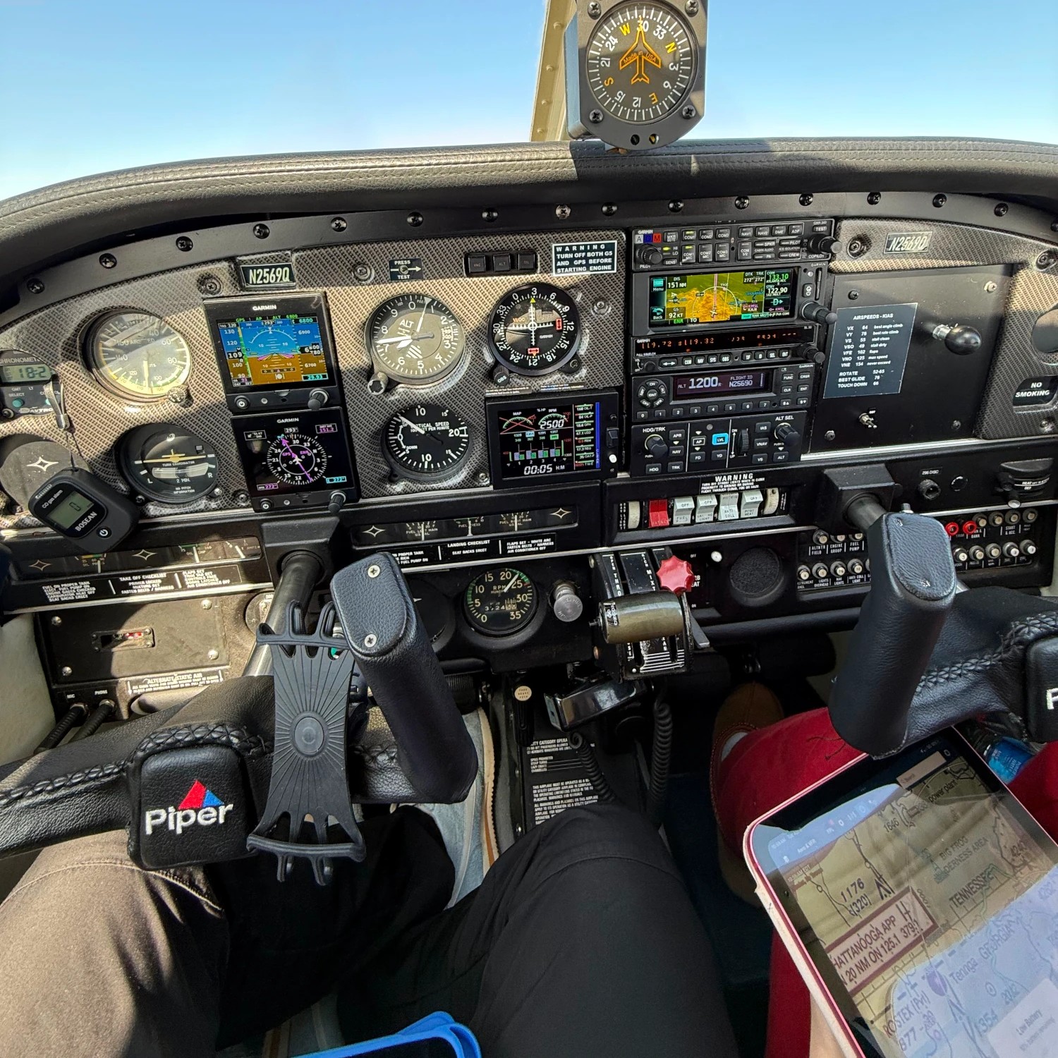 Garmin G5 and autopilot panel inside the Blitz Aviation Piper Archer II